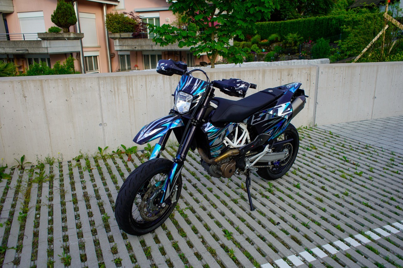 HUSQVARNA 701 Supermoto-image-0