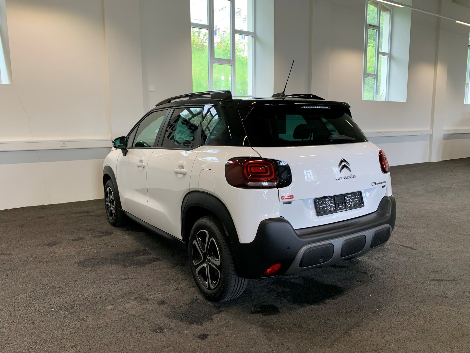 CITROEN C3 Aircross 1.2i PureTech Swiss Edition EAT6-image-5