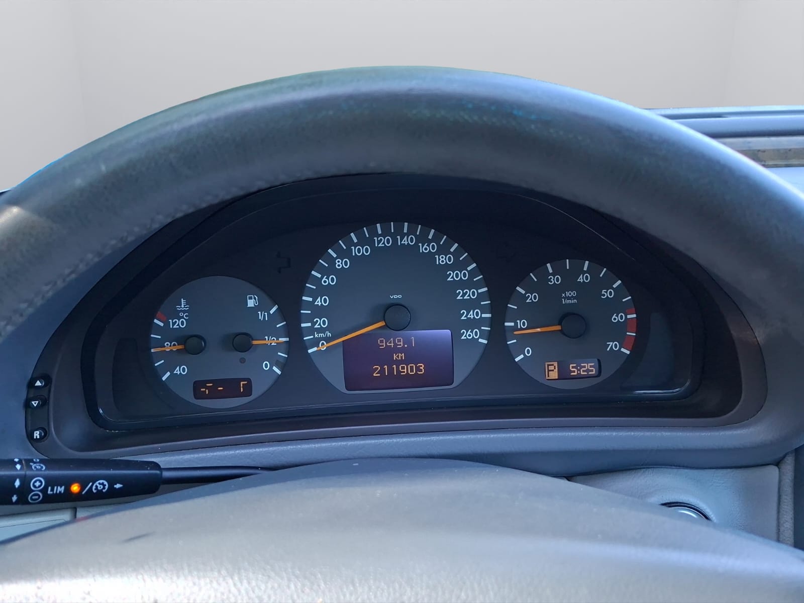 MERCEDES-BENZ CLK 230 K Sport-image-12