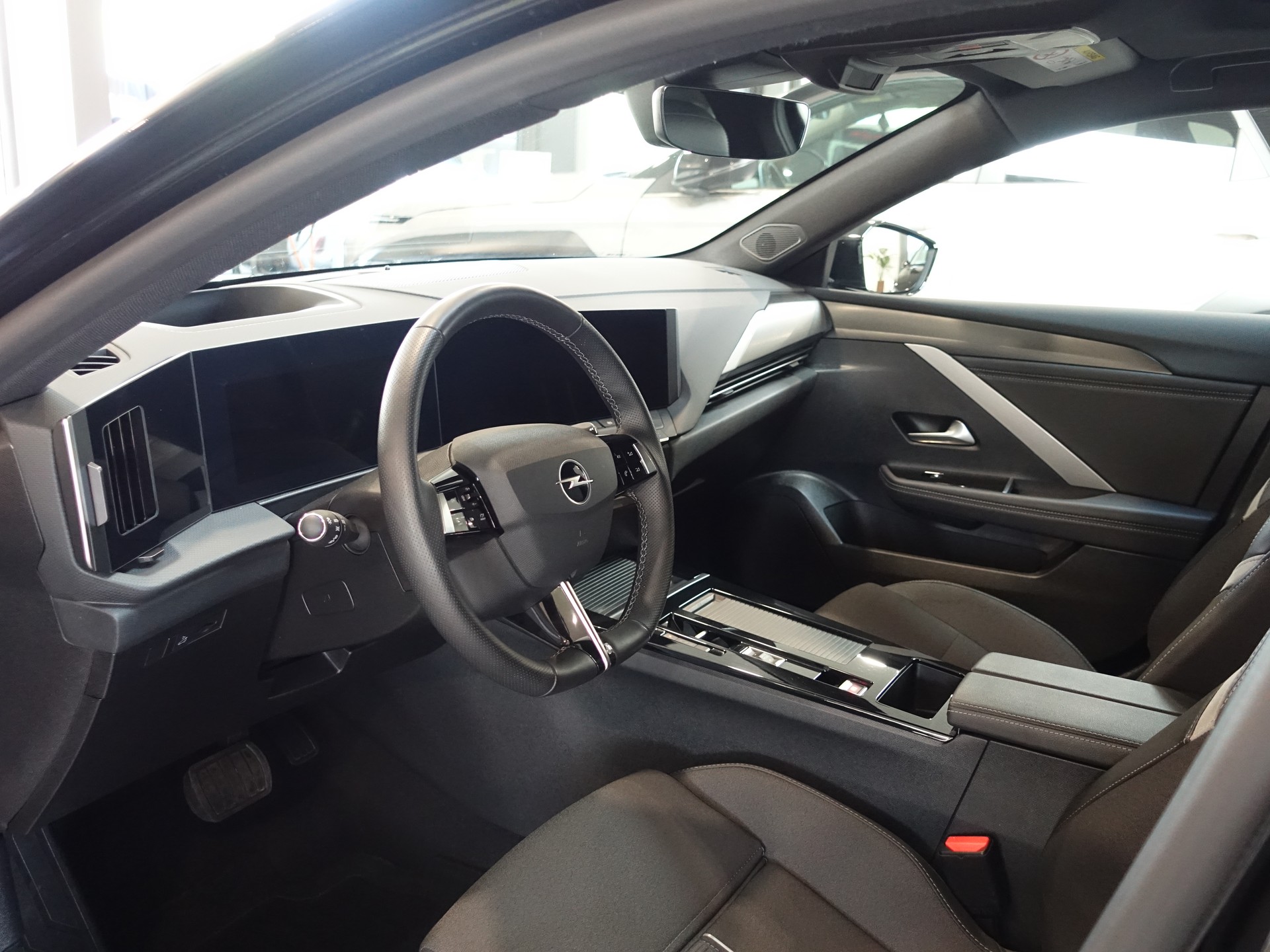 OPEL Astra ST 1.2i MHEV GS-image-16