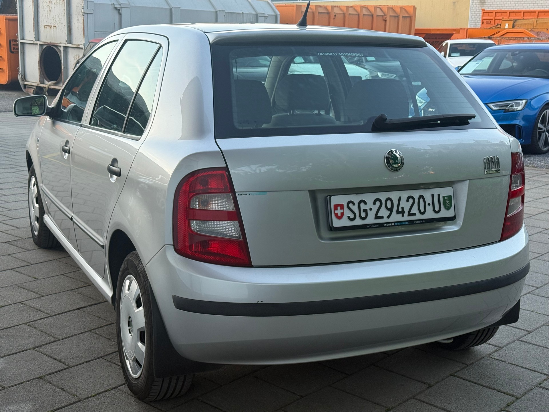 SKODA Fabia 1.4 16V Comfort-image-3