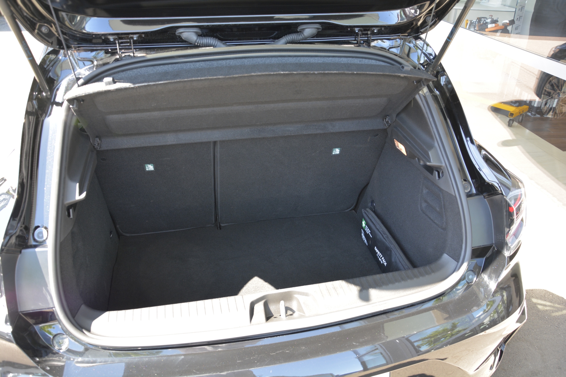RENAULT Clio 1.6 E-Tech esprit Alpine-image-5