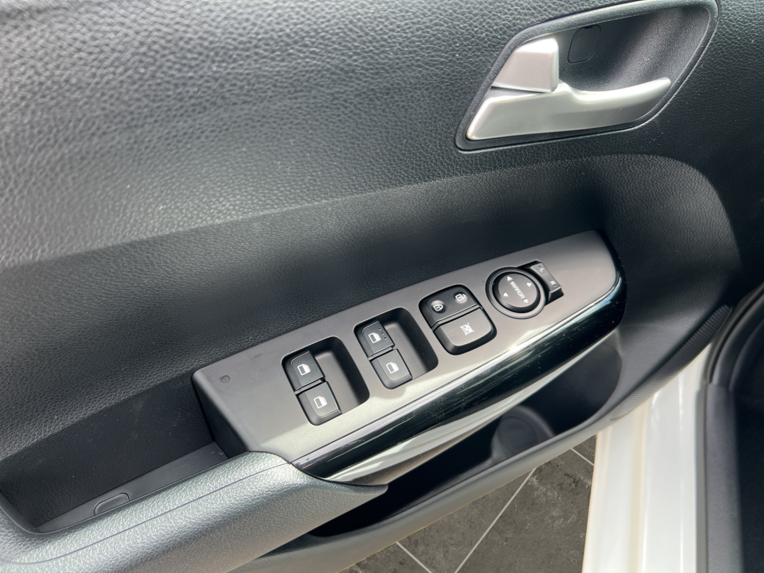 KIA Picanto 1.0 GDi First Edition-image-15