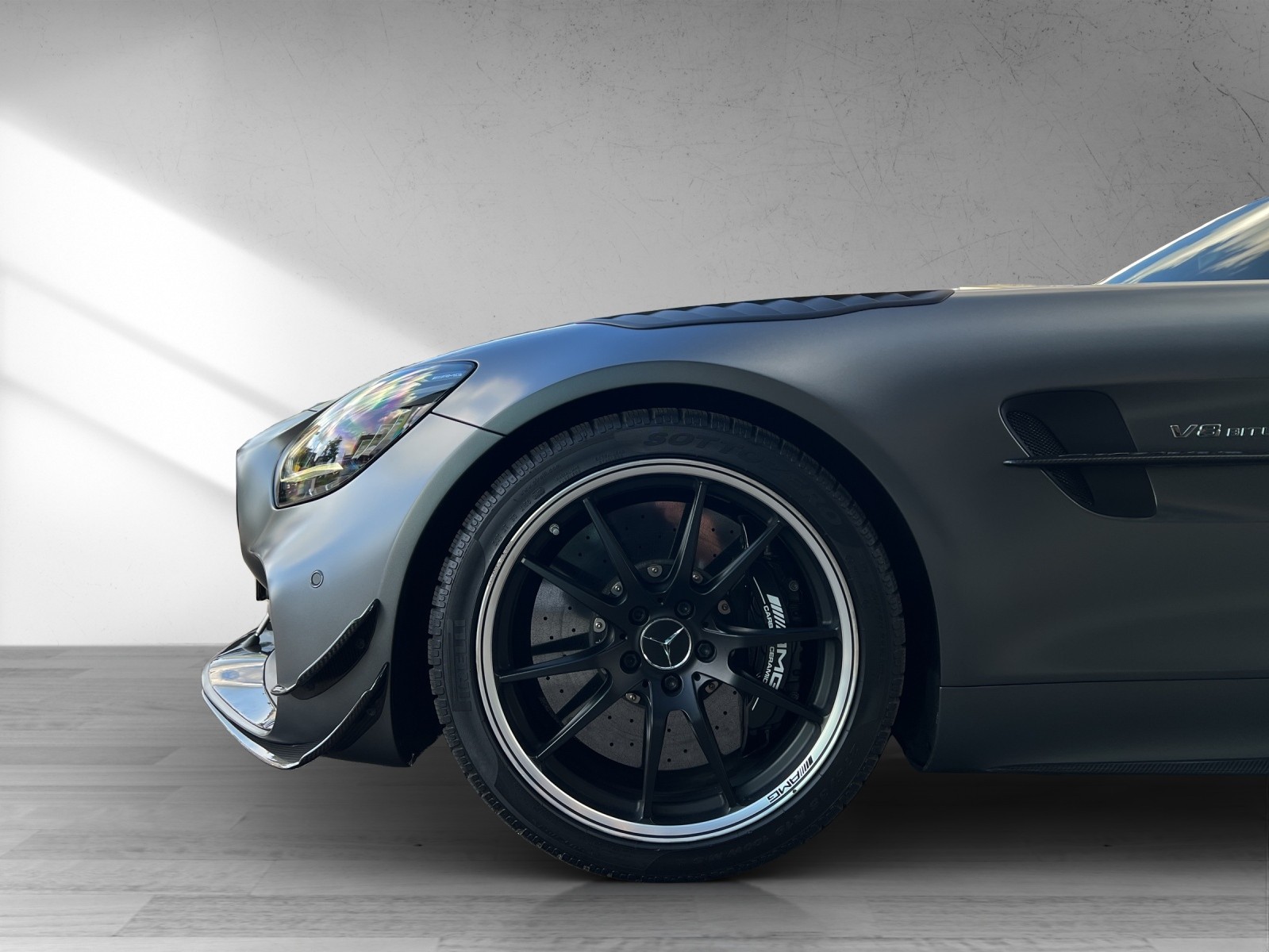 MERCEDES-BENZ AMG GT R Pro-image-15