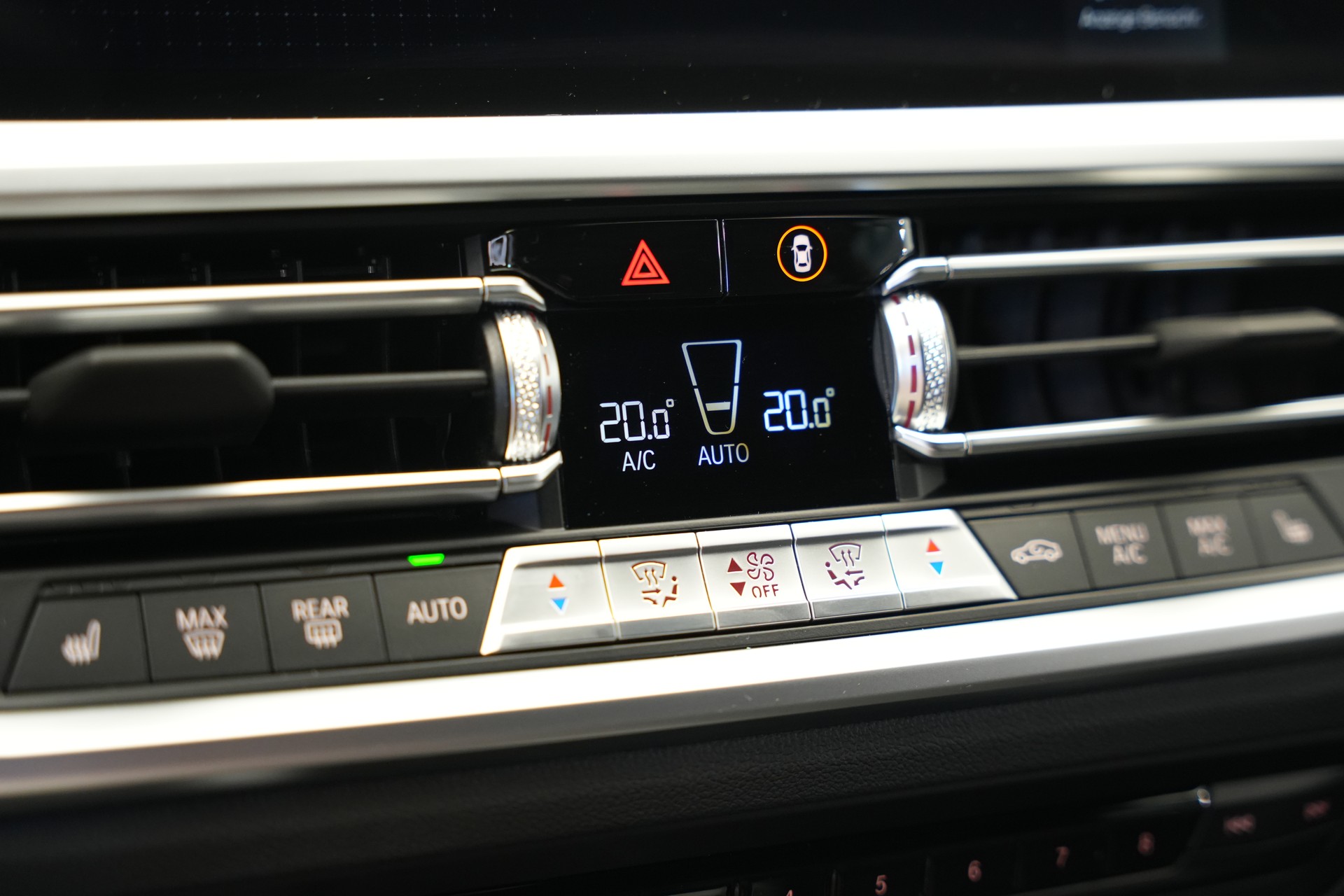 BMW M4 Coupé Competition M xDrive *CSL Carbon Grill*-image-28