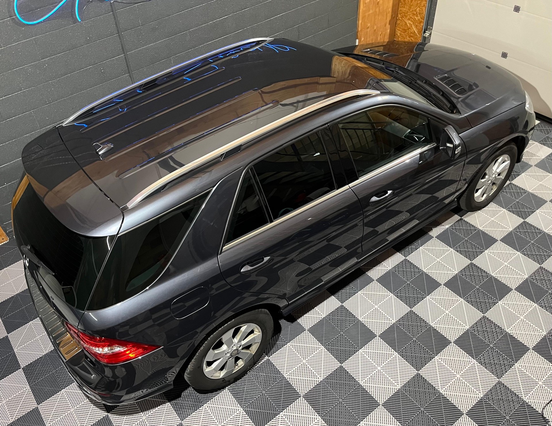 MERCEDES-BENZ ML 350 BlueTEC Executive 4Matic 7G-Tronic-showroom-element-1