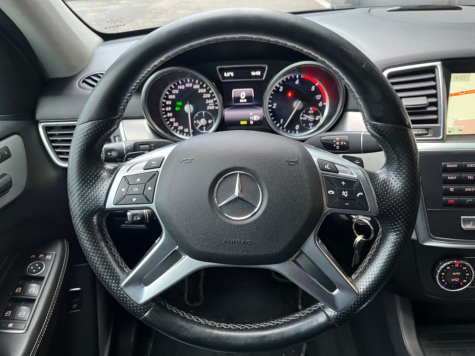 MERCEDES-BENZ ML 350 BlueTEC Executive 4Matic 7G-Tronic-image-14