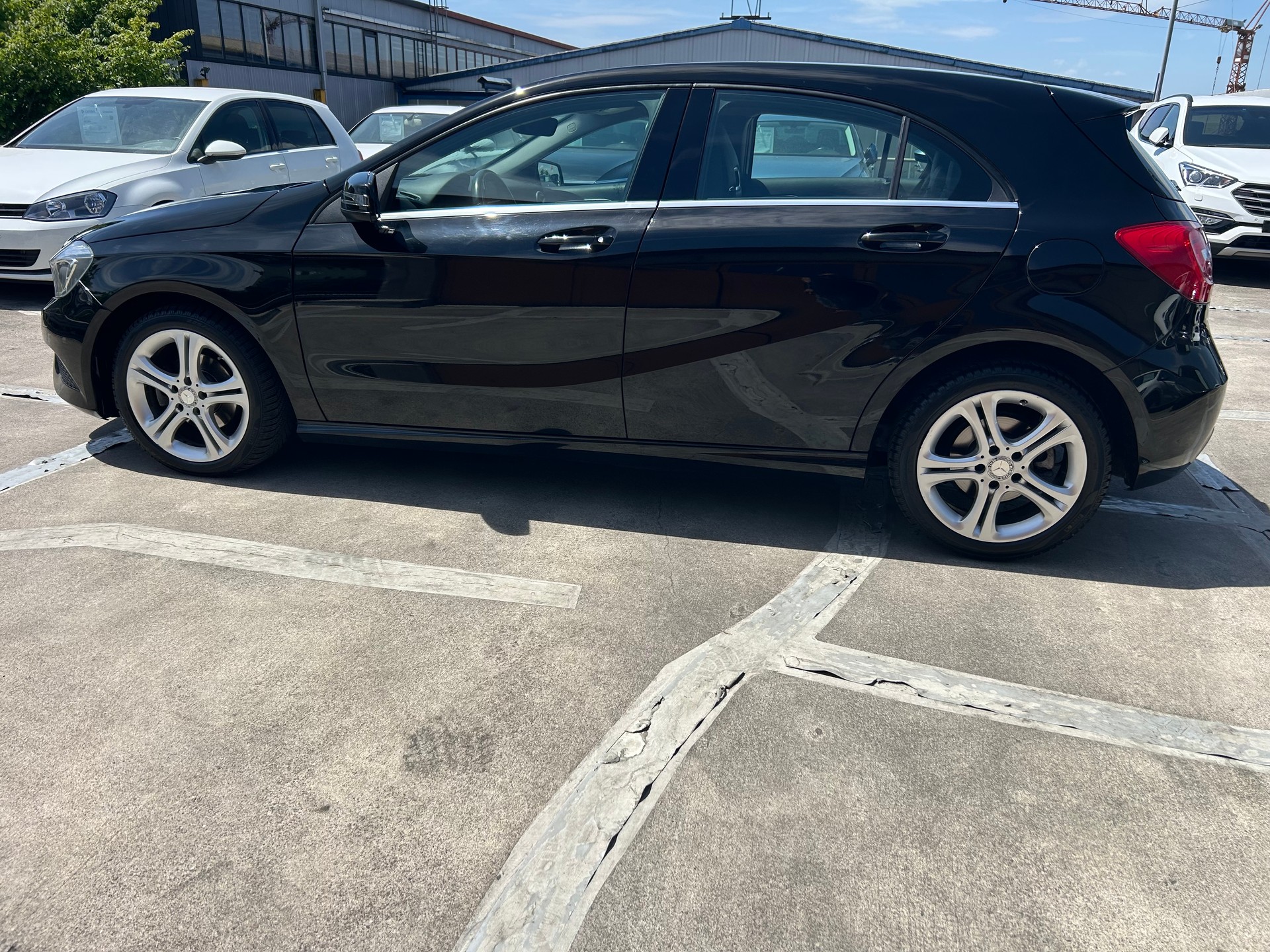 MERCEDES-BENZ A 160 CDI Urban 7G-DCT-showroom-element-1