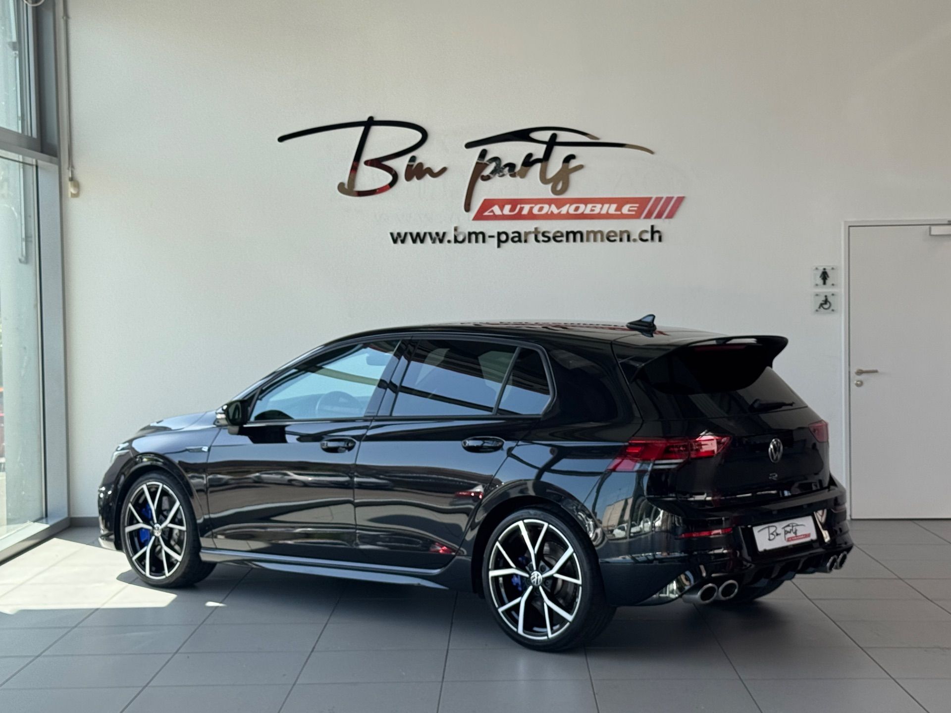 VW Golf 2.0 TSI R DSG 4Motion R Performance-showroom-element-3