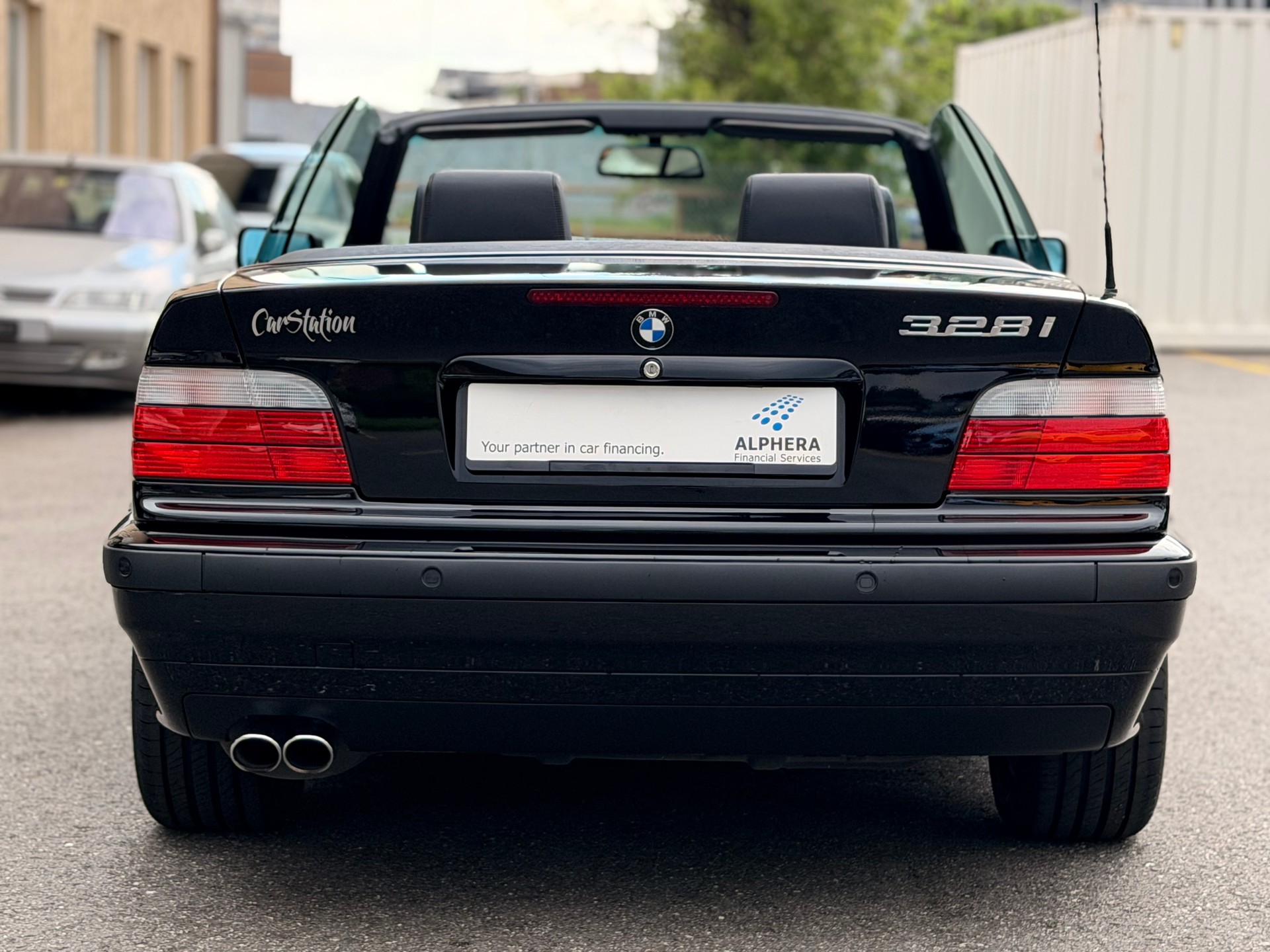BMW 328i Cabrio Exclusiv-showroom-element-3