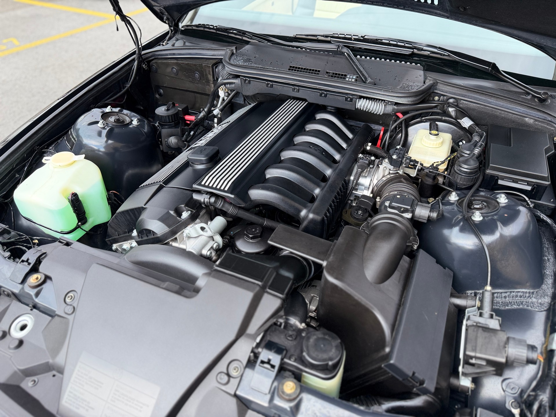 BMW 328i Cabrio Exclusiv-image-25