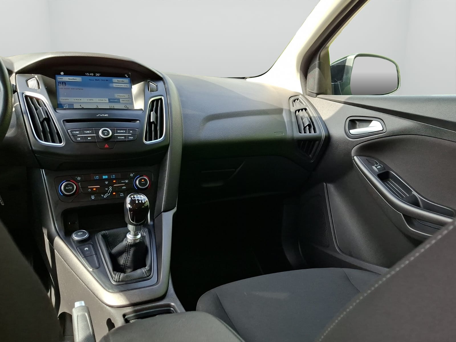 FORD Focus 1.0 SCTi Business-image-13