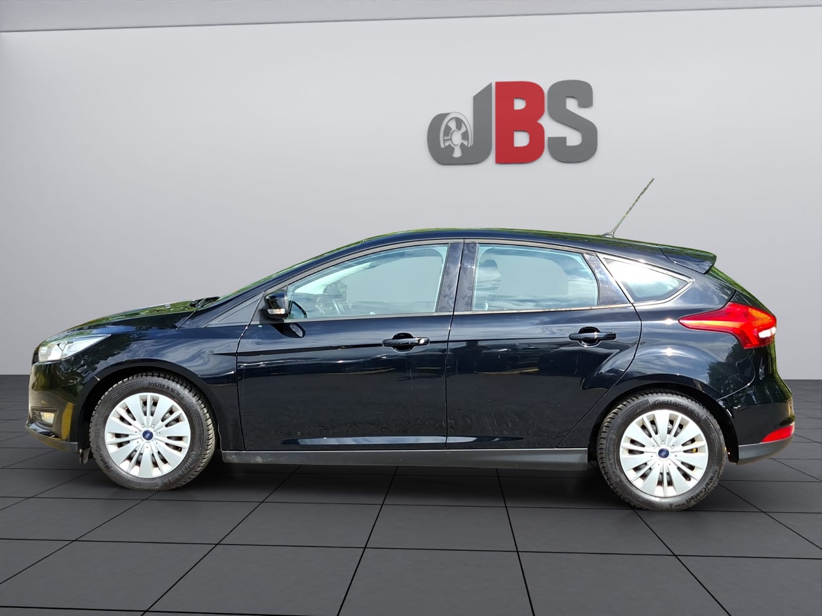 FORD Focus 1.0 SCTi Business-showroom-element-3