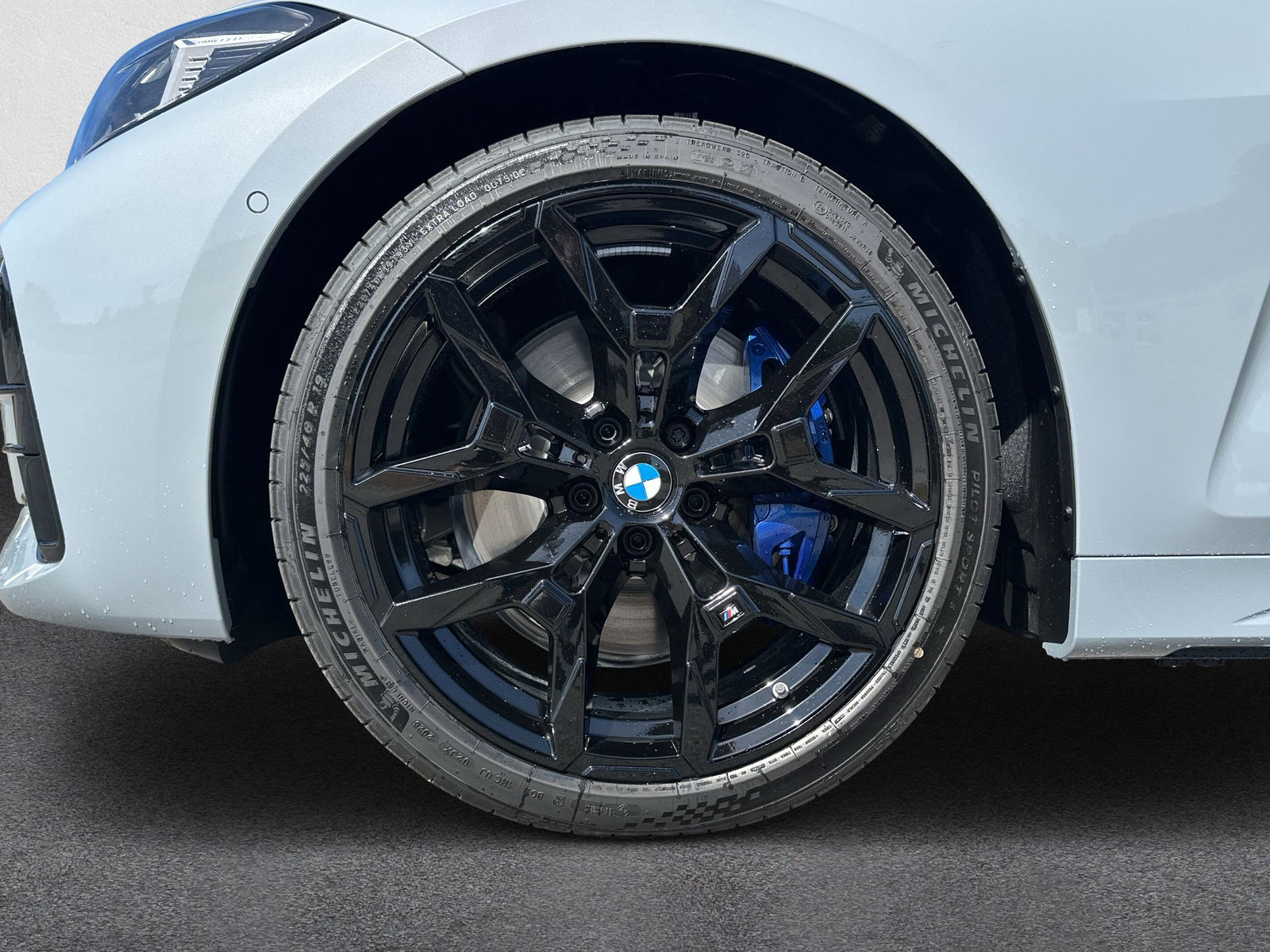 BMW M440i xDrive 48V Cabriolet Steptronic-image-9