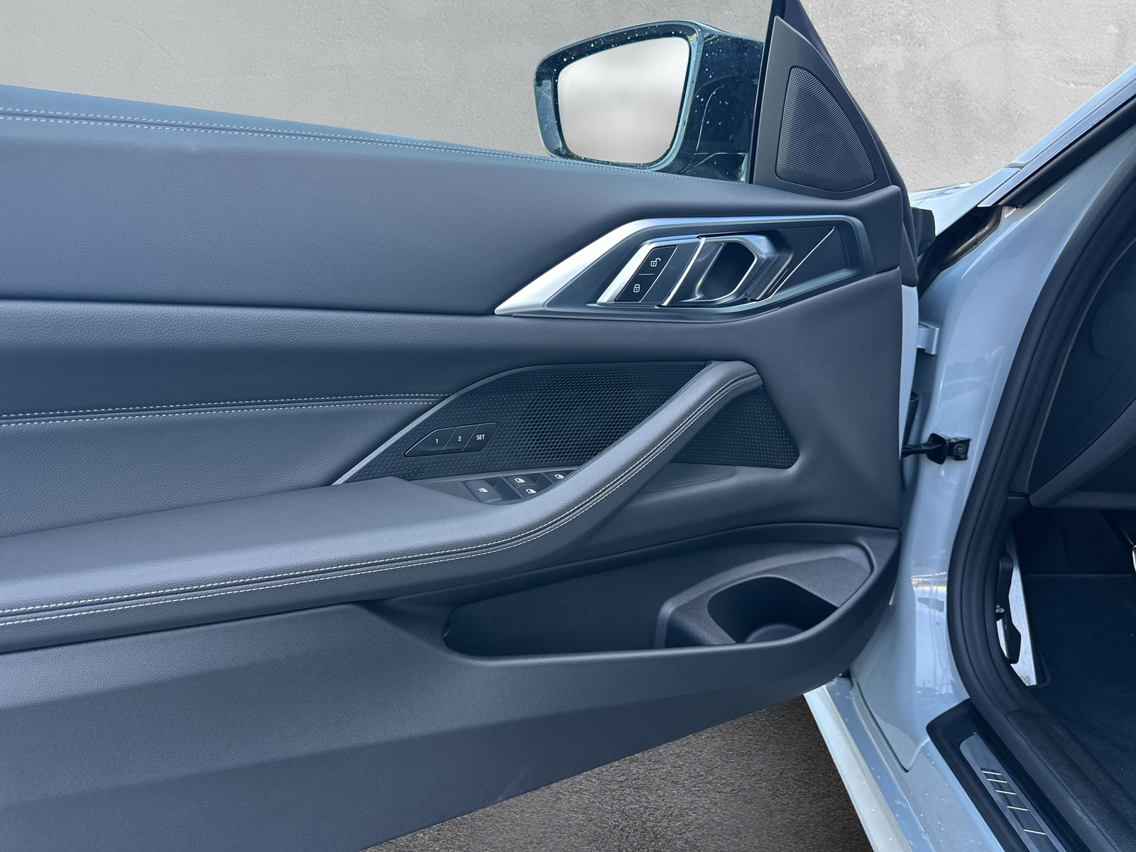 BMW M440i xDrive 48V Cabriolet Steptronic-image-21