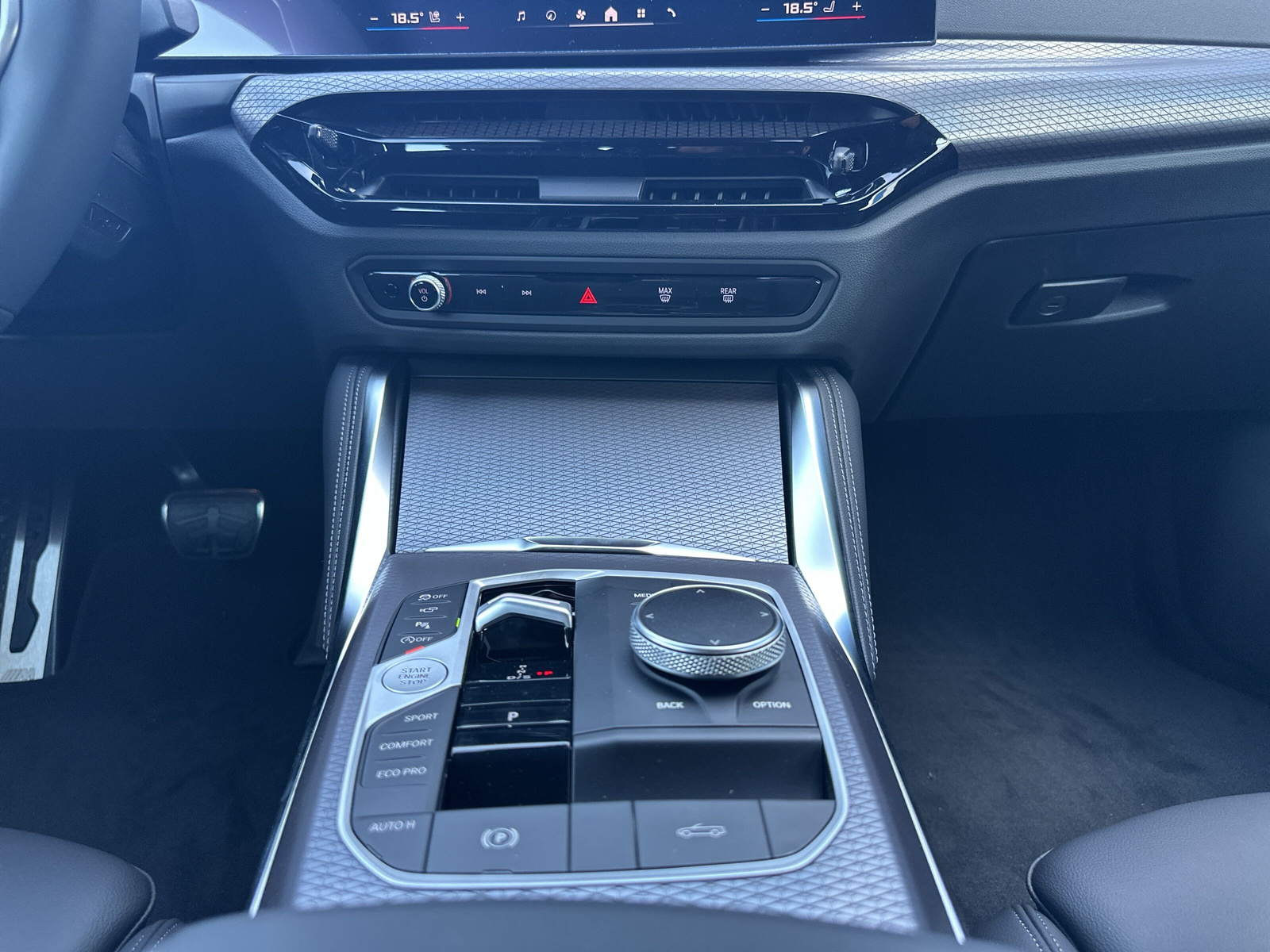 BMW M440i xDrive 48V Cabriolet Steptronic-image-17