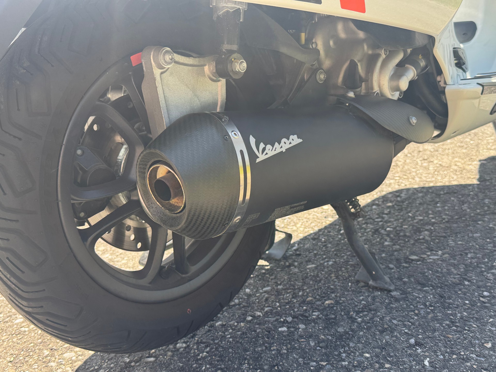 PIAGGIO Vespa GTS 300 Super Sport ABS-image-3