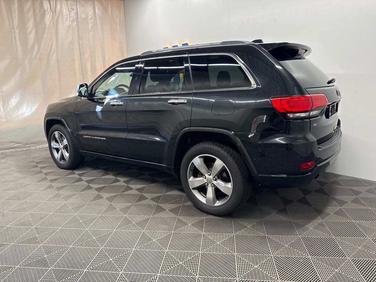 JEEP Grand Cherokee 3.0 CRD Overland Automatic-showroom-element-1