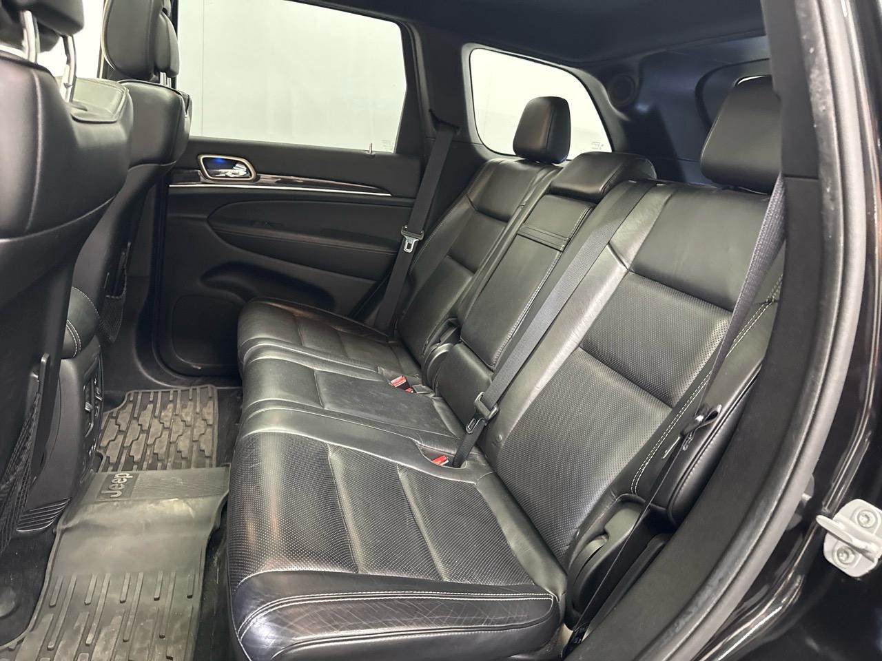 JEEP Grand Cherokee 3.0 CRD Overland Automatic-image-11