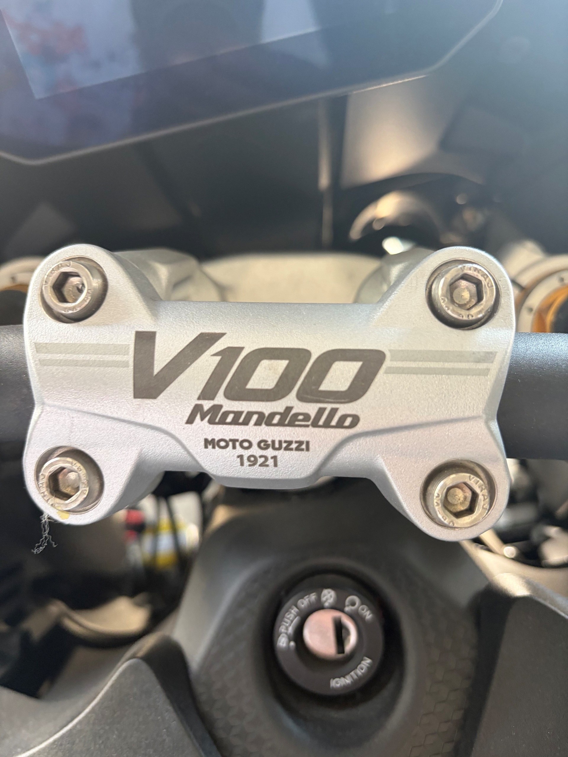 MOTO GUZZI V100 Mandello S-image-2