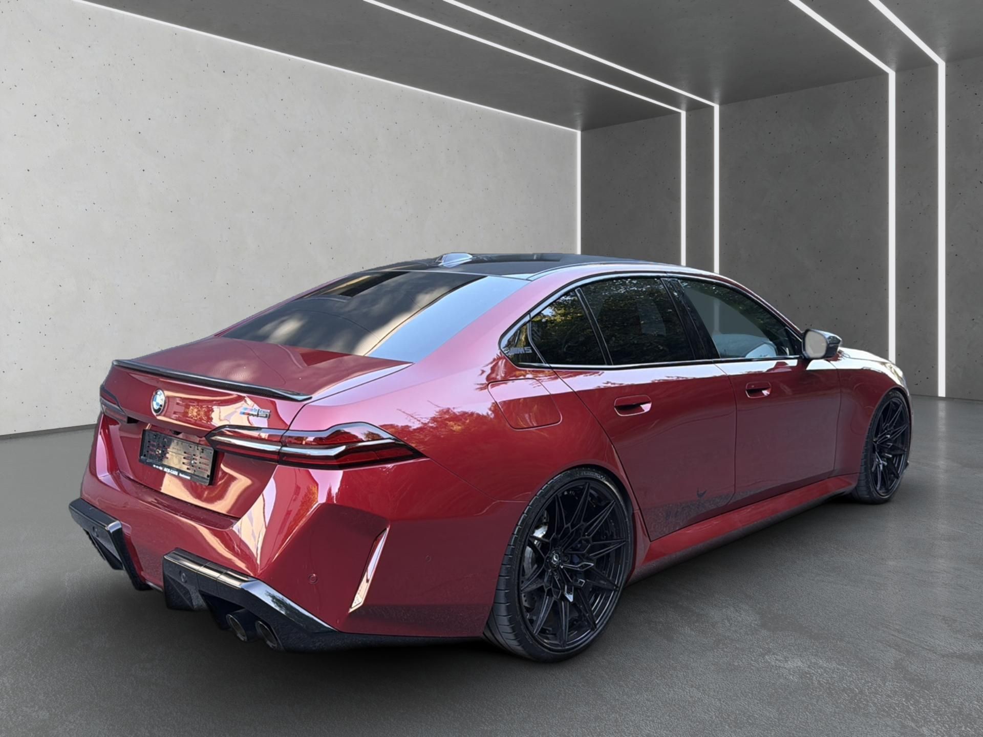 BMW M5 G90-image-4