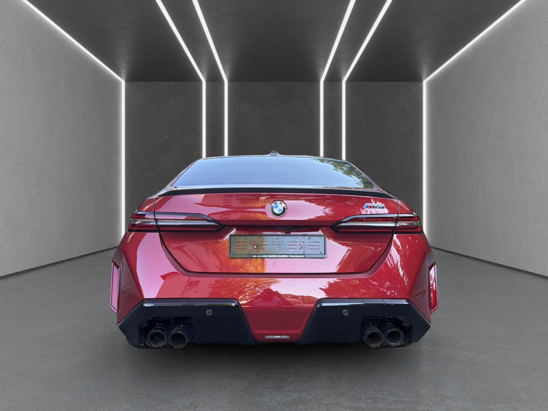 BMW M5 G90-showroom-element-3