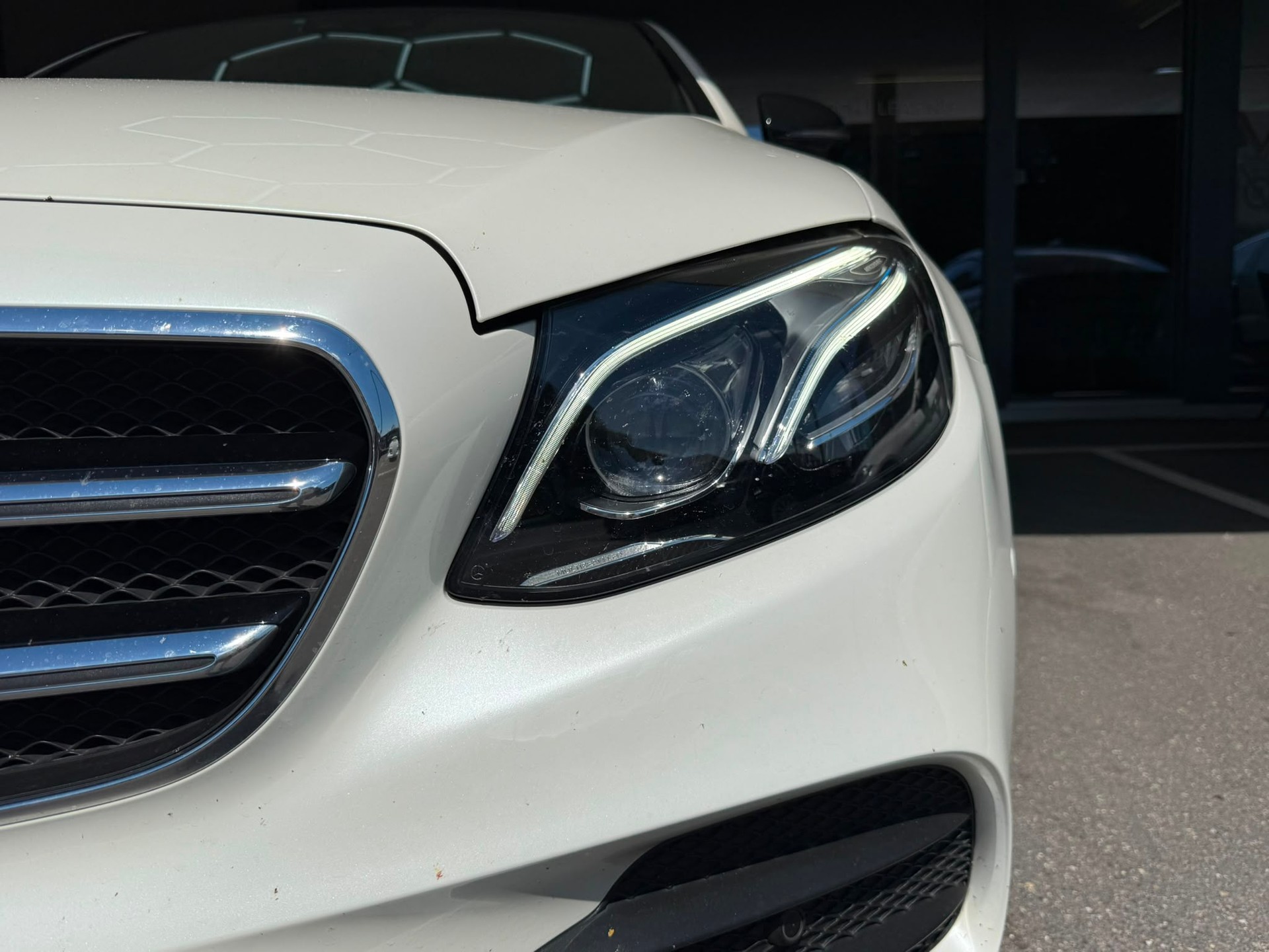MERCEDES-BENZ E 400 AMG Line *Pano-Dach* *Burmester Surround Sound* *360 Kamera* *CH-Fahrzeug*4Matic 9G-Tronic-showroom-element-3