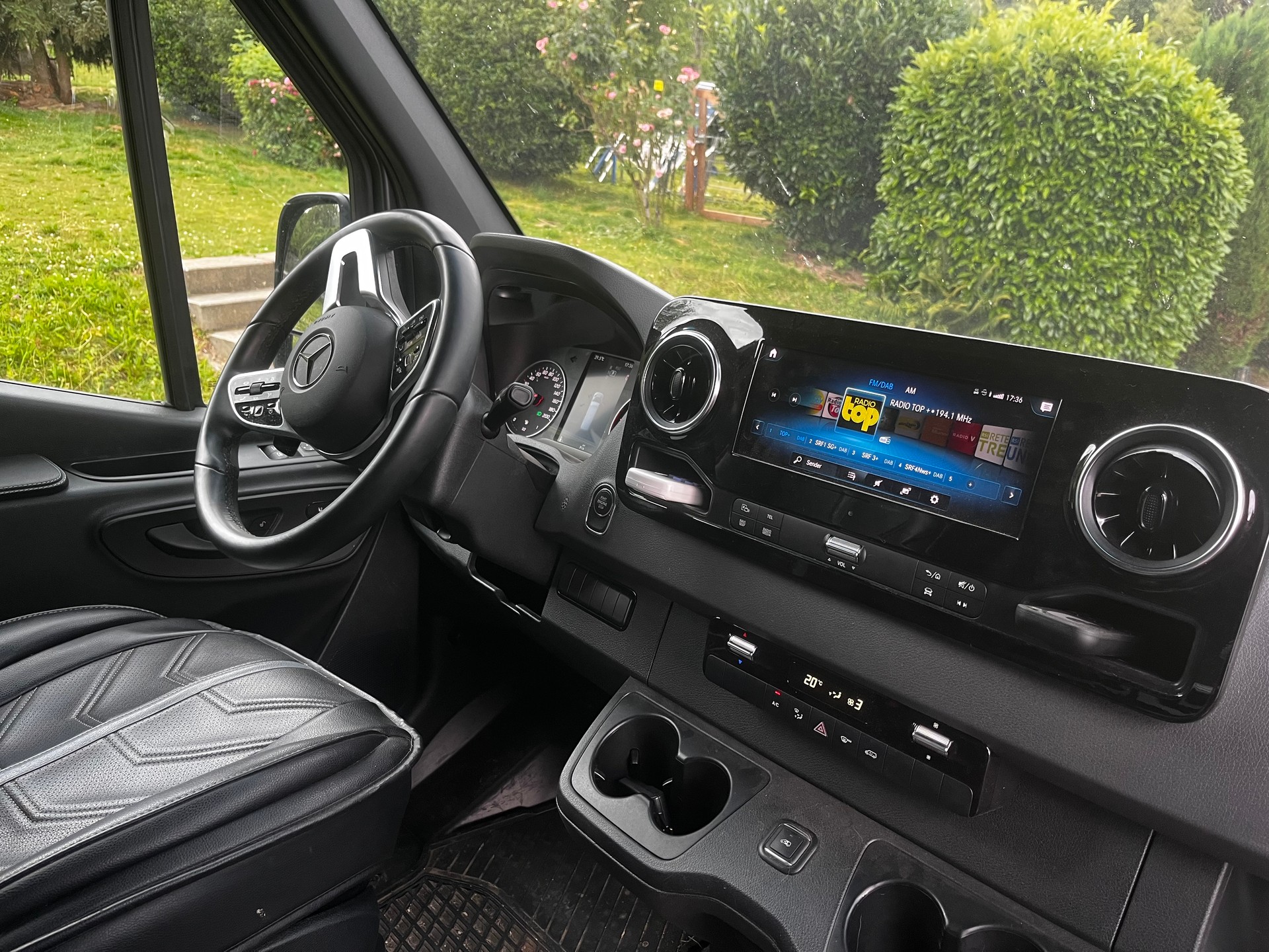 MERCEDES-BENZ 319 CDI 4x4-image-4
