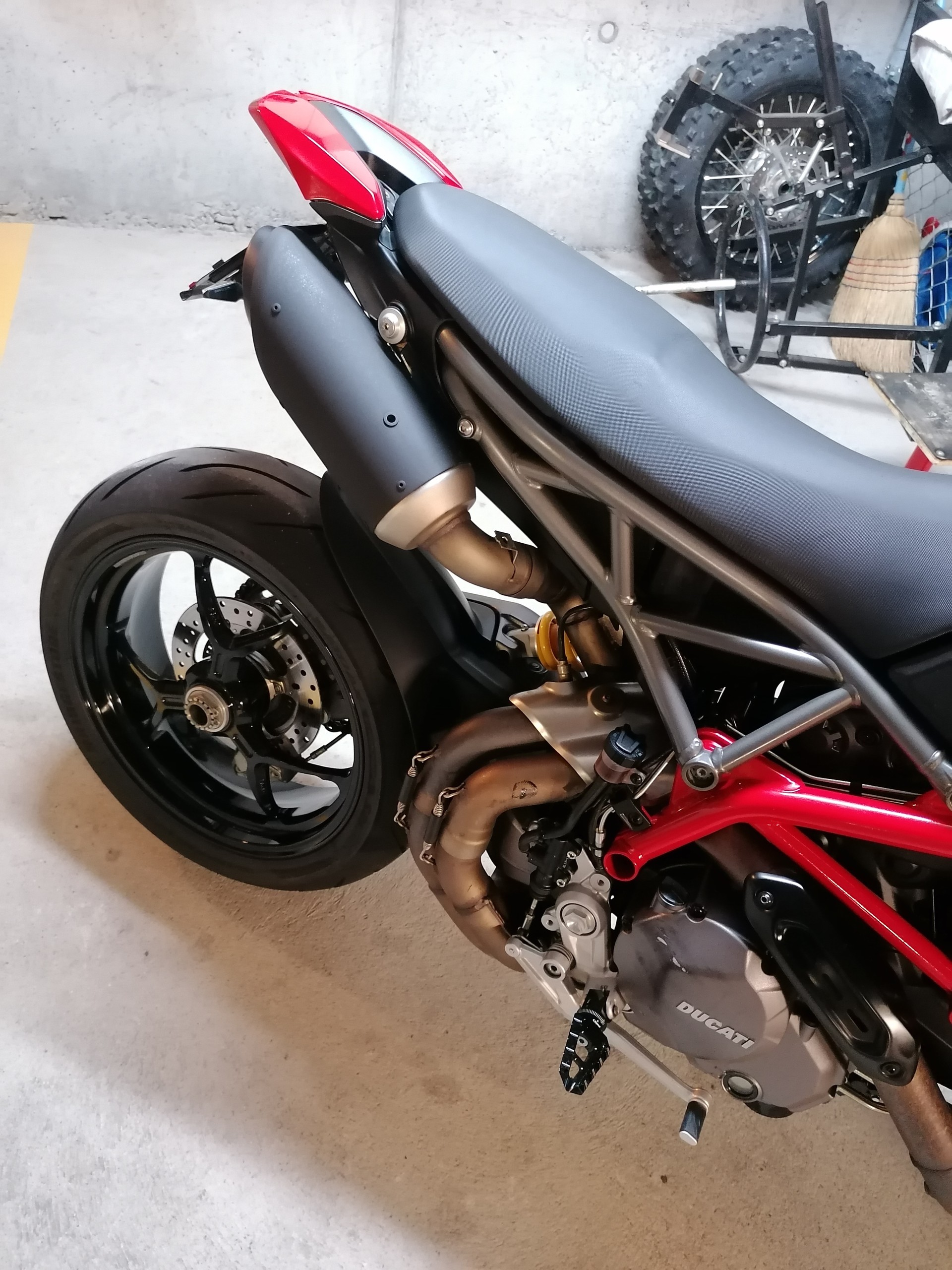 DUCATI Hypermotard 950-image-1