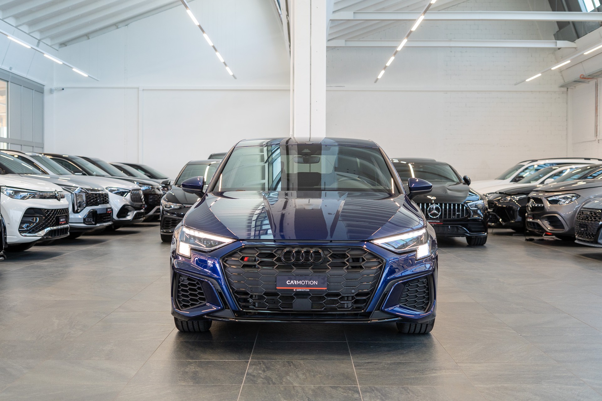AUDI S3 Limousine 2.0 TFSI quattro S-Tronic / Sportsitze / Virtual Cockpit / Rückfahrkamera-showroom-element-1