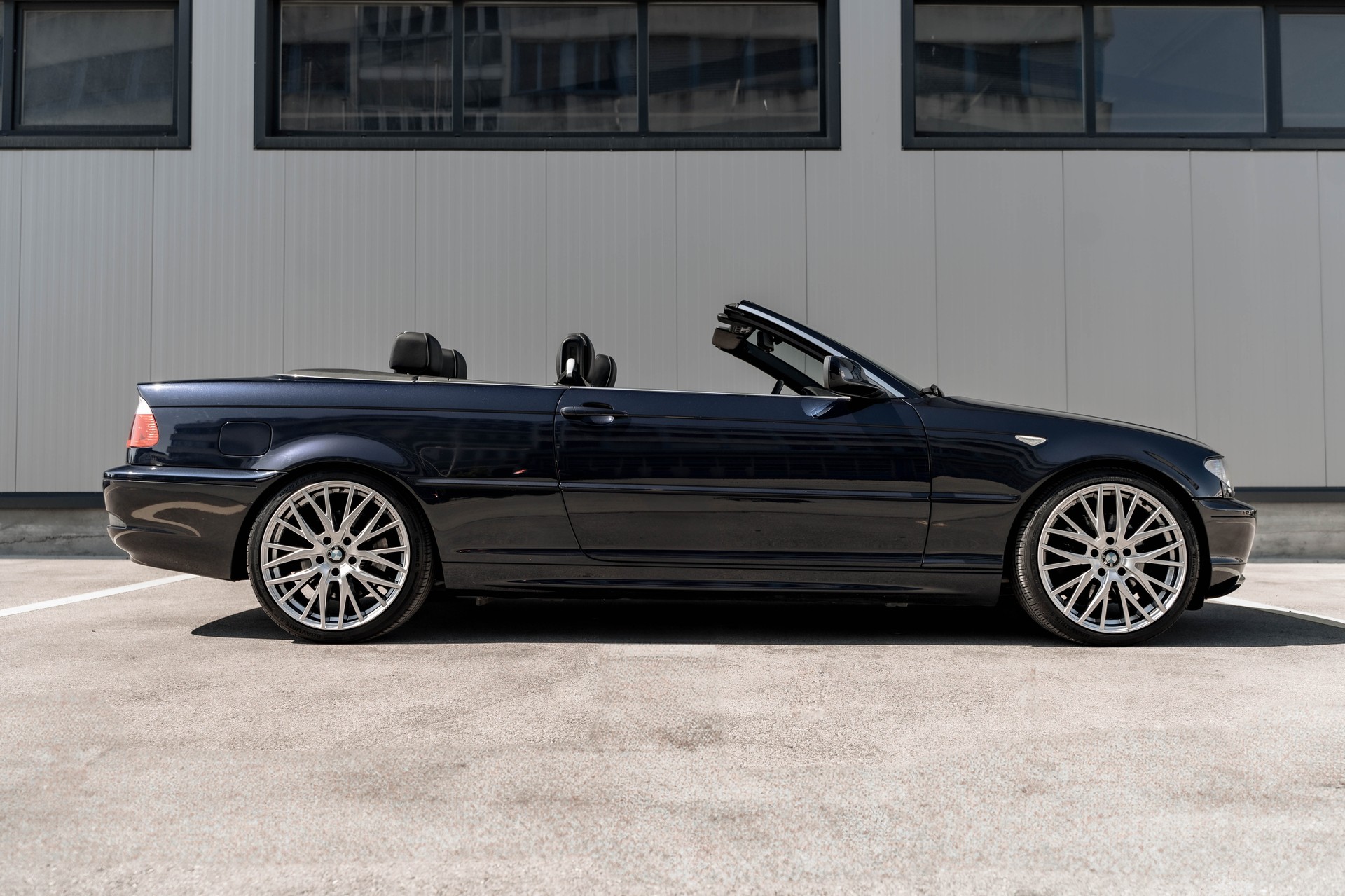 BMW 330Ci Cabriolet * FRISCH AB MFK * FRISCH AB SERVICE * HARMAN KARDON SOUNDANLAGE *-showroom-element-3