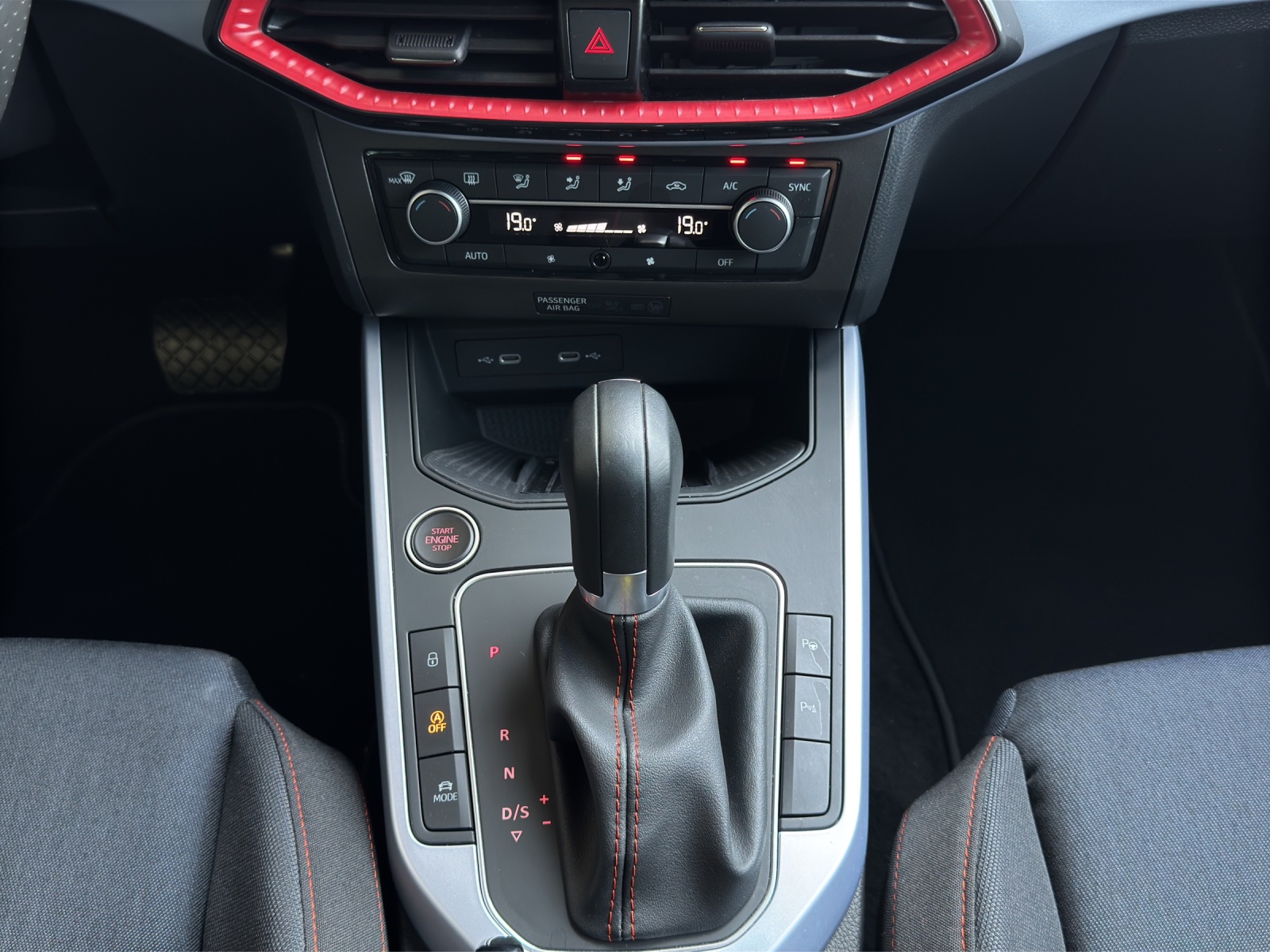 SEAT Arona 1.0 TSI 115 FR DSG-image-13