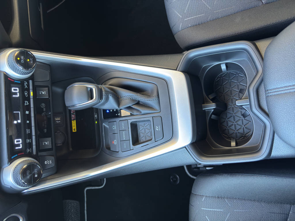 TOYOTA RAV-4 2.5 HEV Trend-image-9