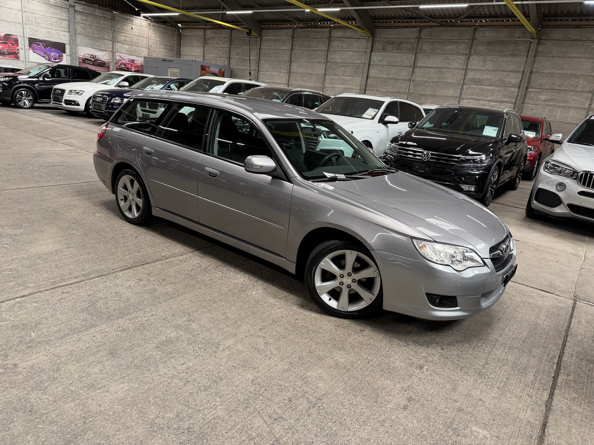 SUBARU Legacy 2.0R AWD Swiss
