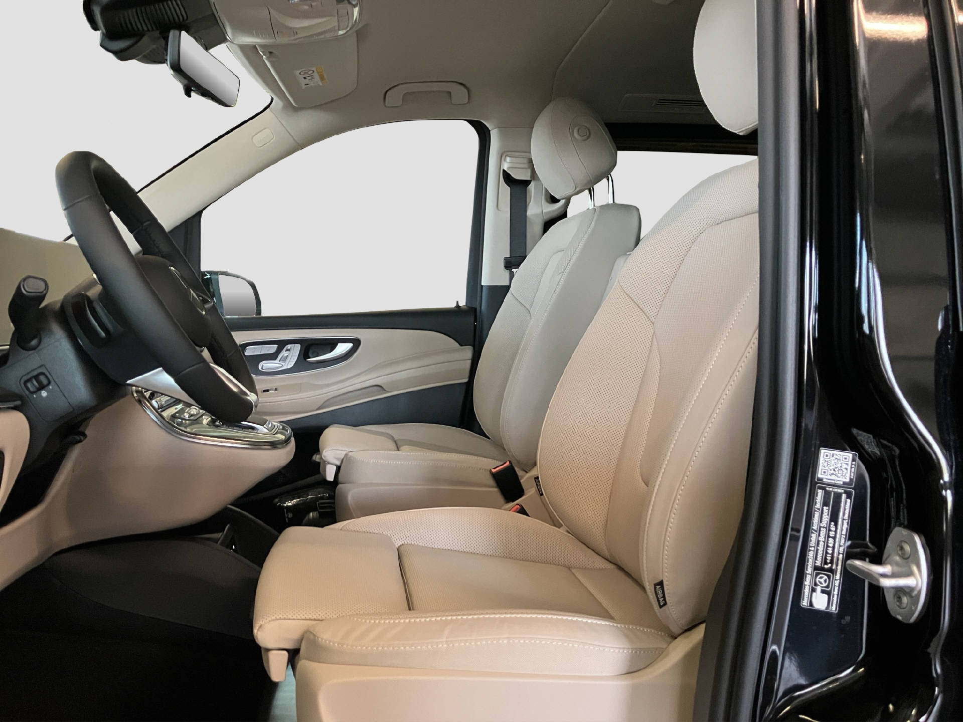 MERCEDES-BENZ V 300 d Exclusive extra lang Swiss Edit.-image-7