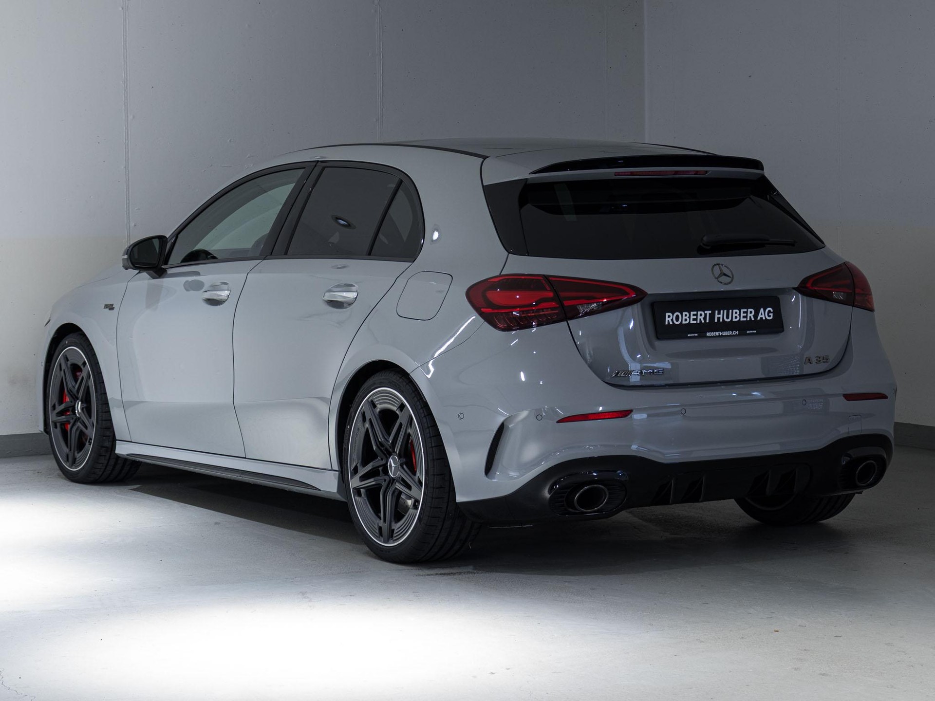 MERCEDES-BENZ A 35 AMG 4MATIC-image-3