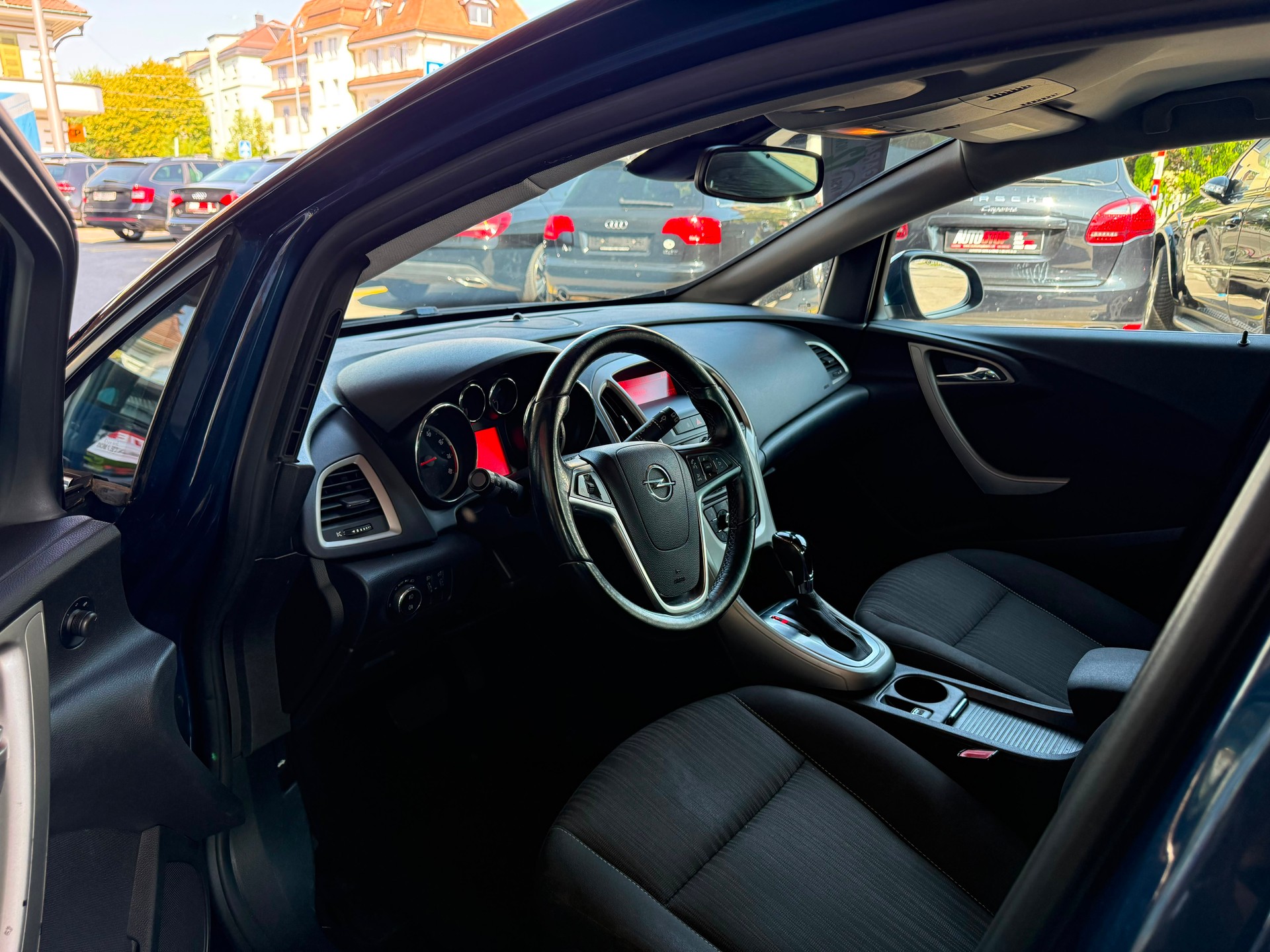 OPEL Astra 1.6i 16V Enjoy Automatic-image-7