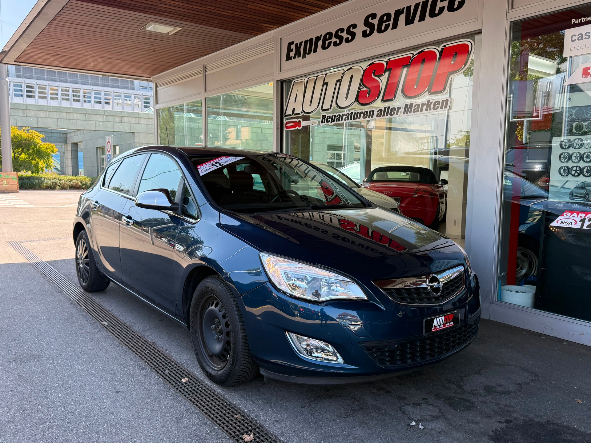 OPEL Astra 1.6i 16V Enjoy Automatic-showroom-element-1