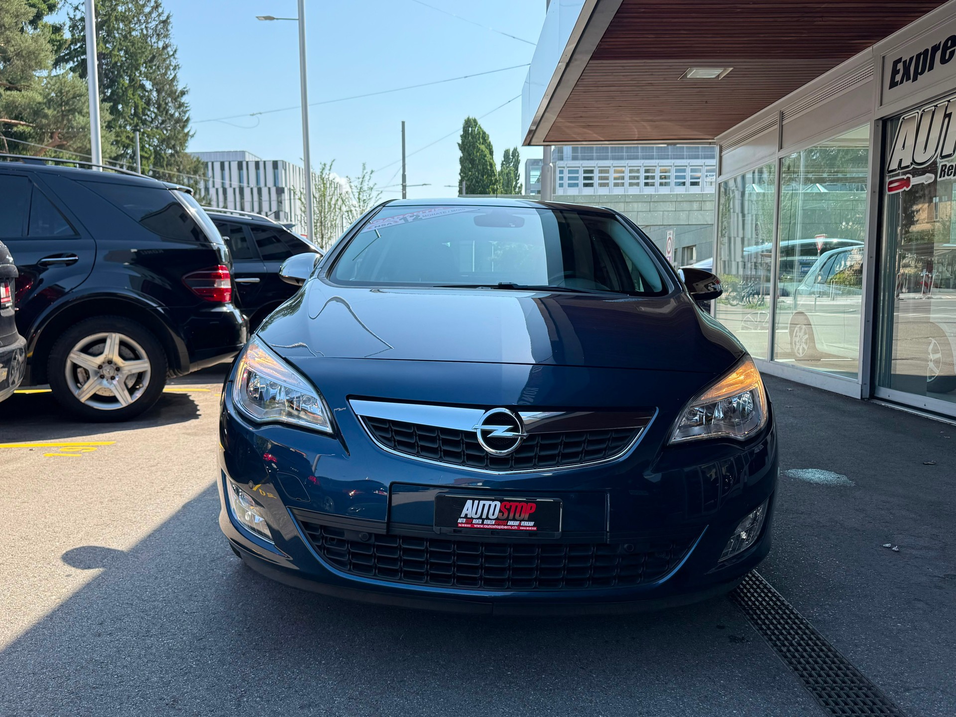 OPEL Astra 1.6i 16V Enjoy Automatic-showroom-element-2