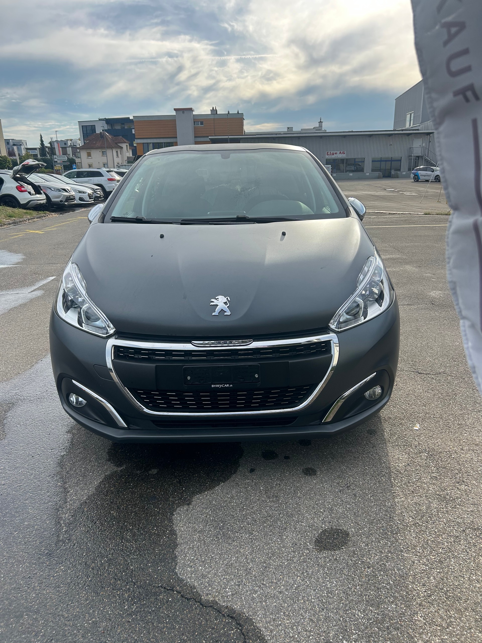 PEUGEOT 208 1.2 e-VTI Style EGS5