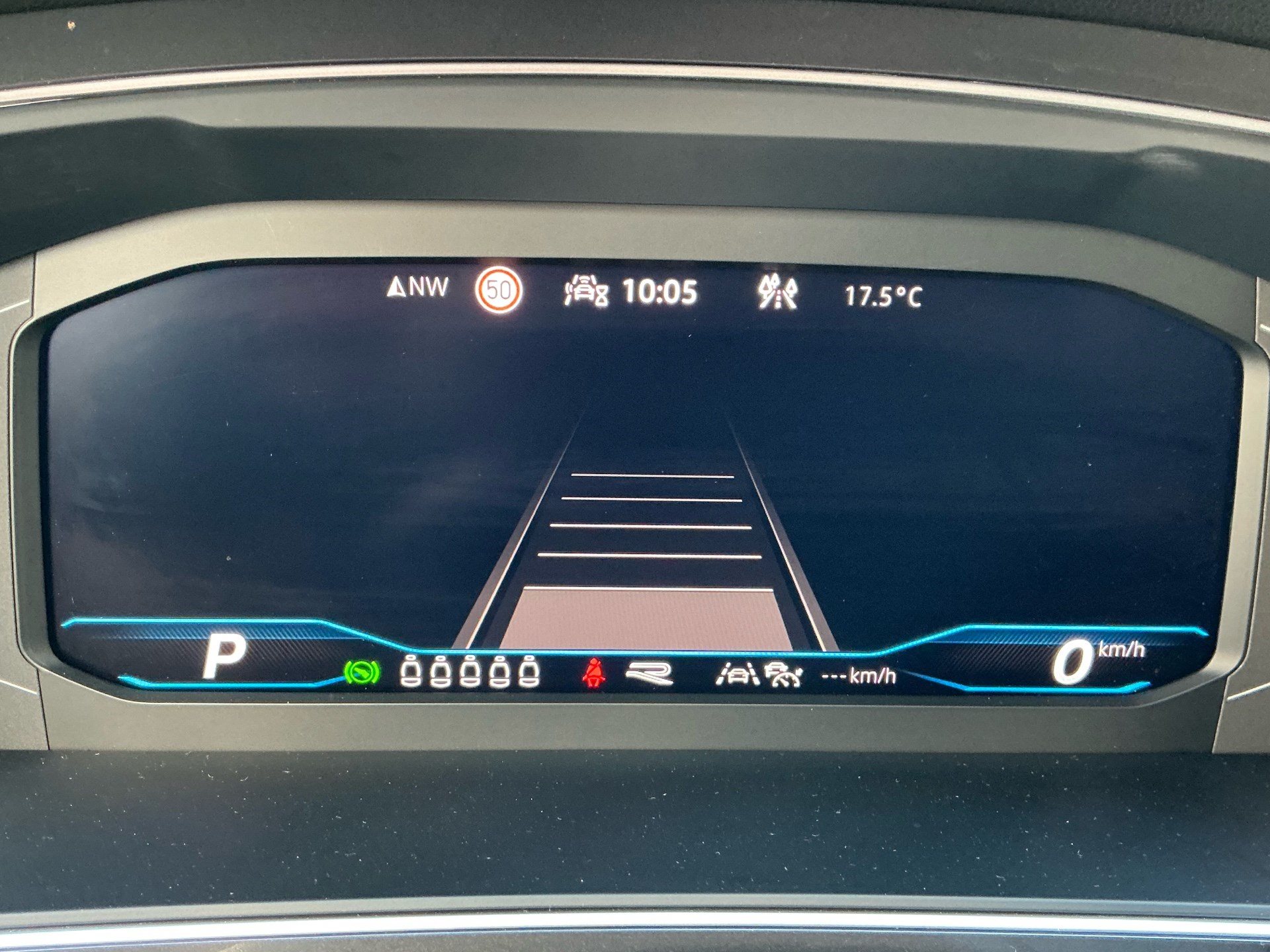 VW Tiguan Allspace R-Line 4Motion *** PANORAMADACH & ANHÄNGERKUPPLUNG ***-image-11