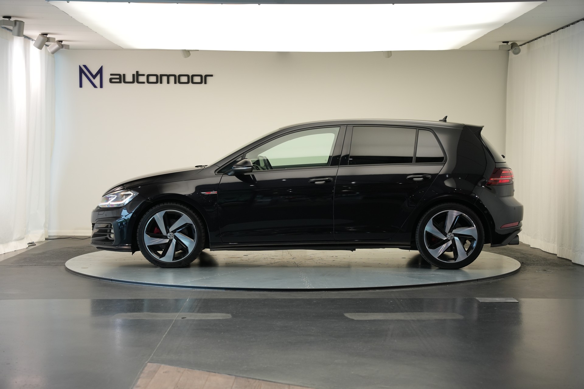 VW Golf 2.0 TSI GTI DSG *CH-Fahrzeug*-image-7