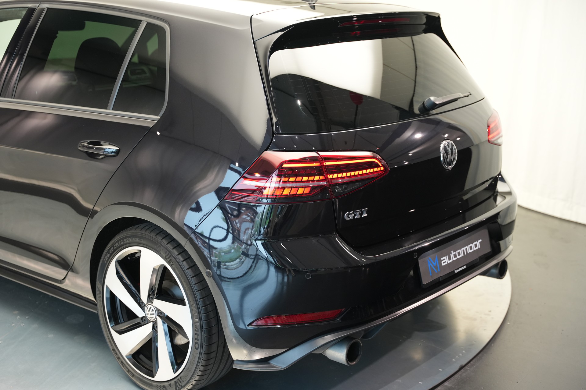 VW Golf 2.0 TSI GTI DSG *CH-Fahrzeug*-image-37