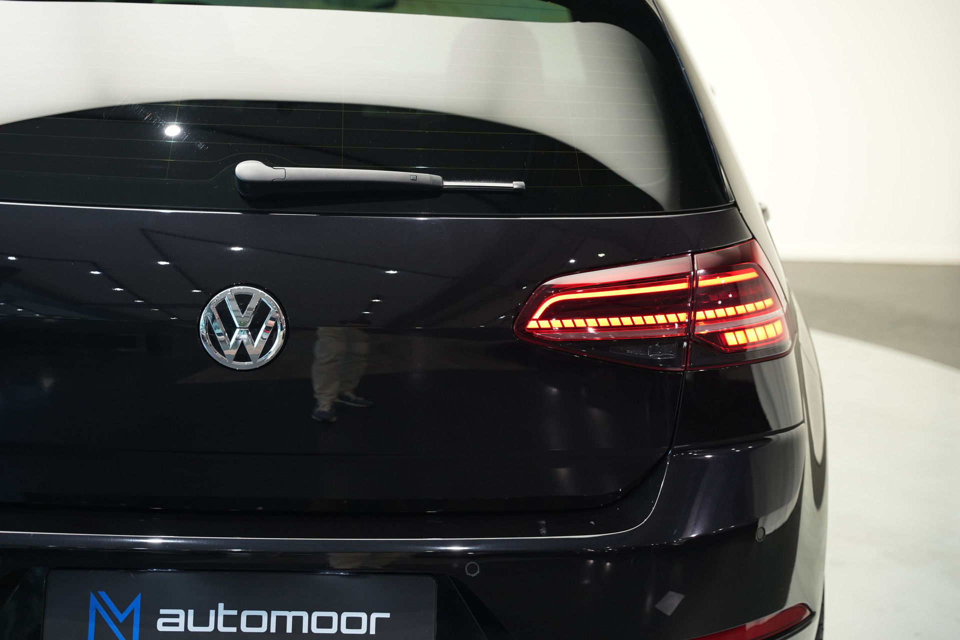 VW Golf 2.0 TSI GTI DSG *CH-Fahrzeug*-image-35