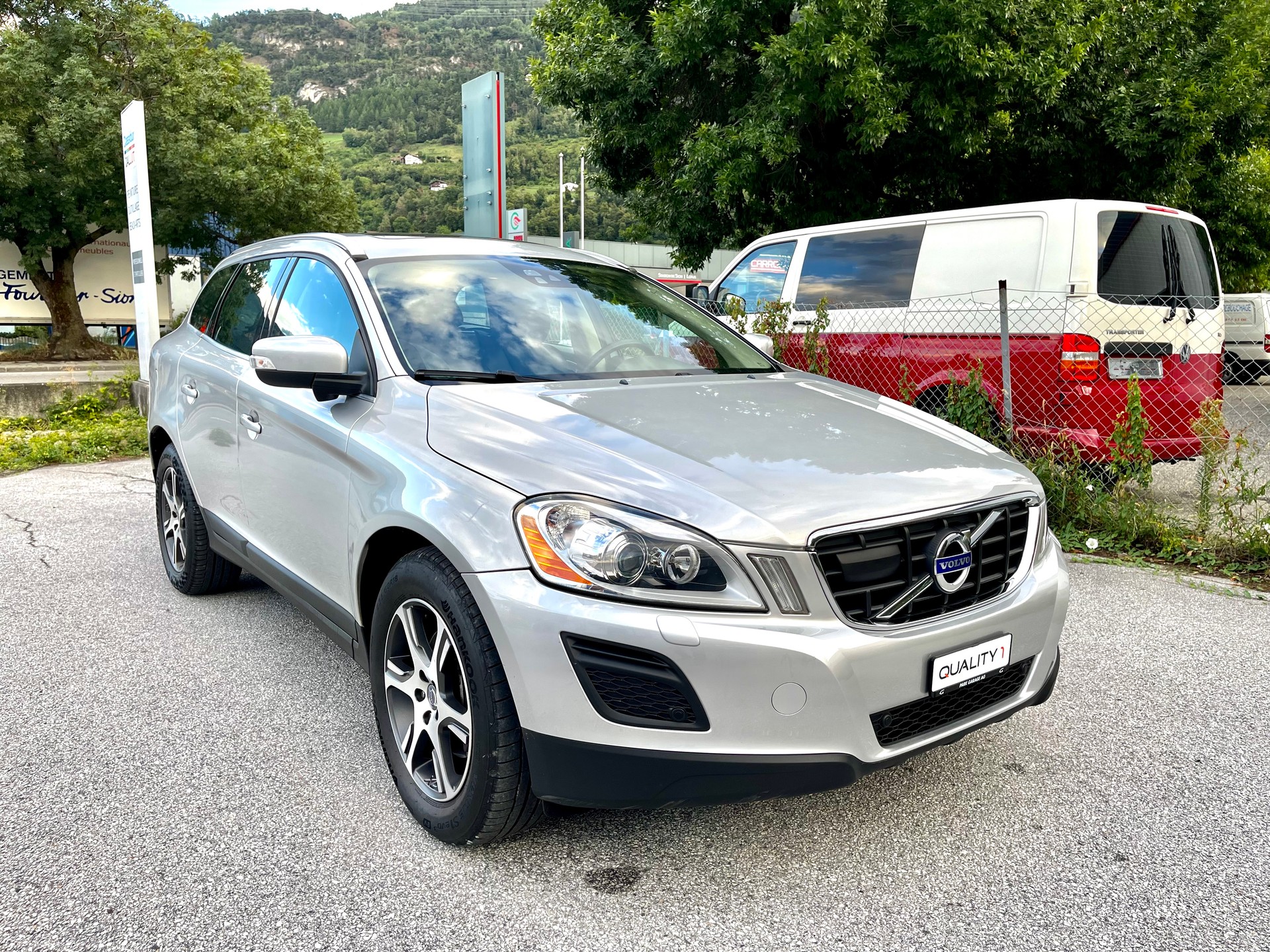 VOLVO XC60 D4 AWD R-Design