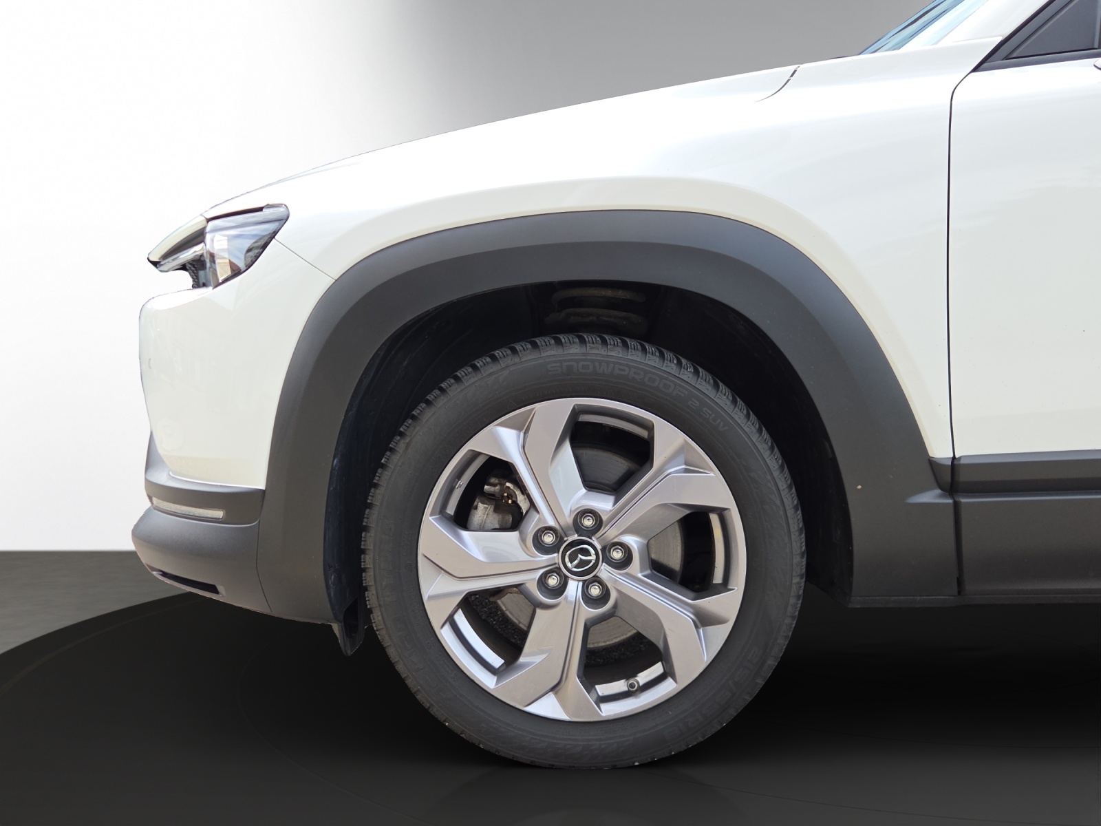 MAZDA MX-30 e-Skyactiv Ambition Plus-showroom-element-3