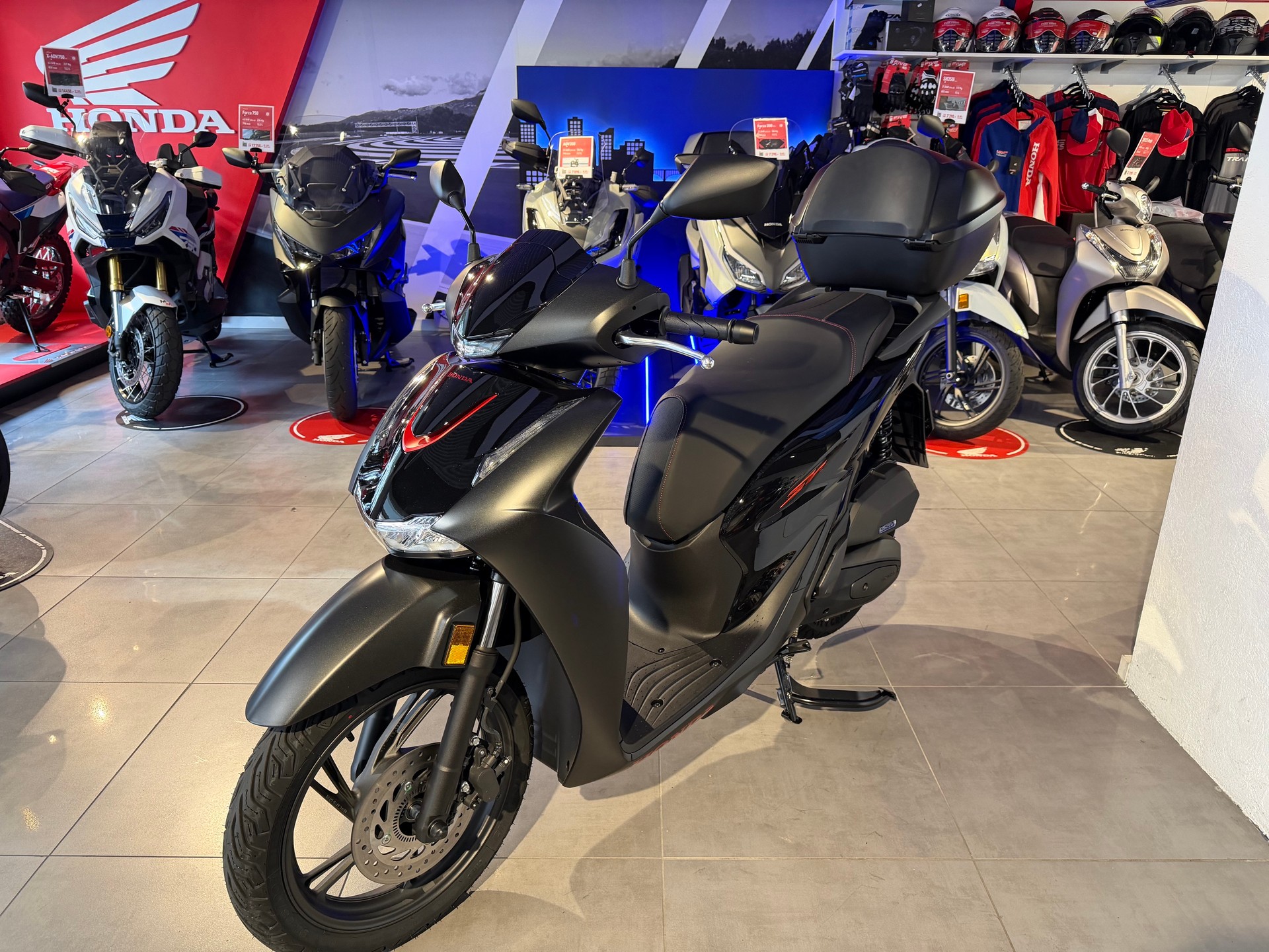 HONDA SH-image-0