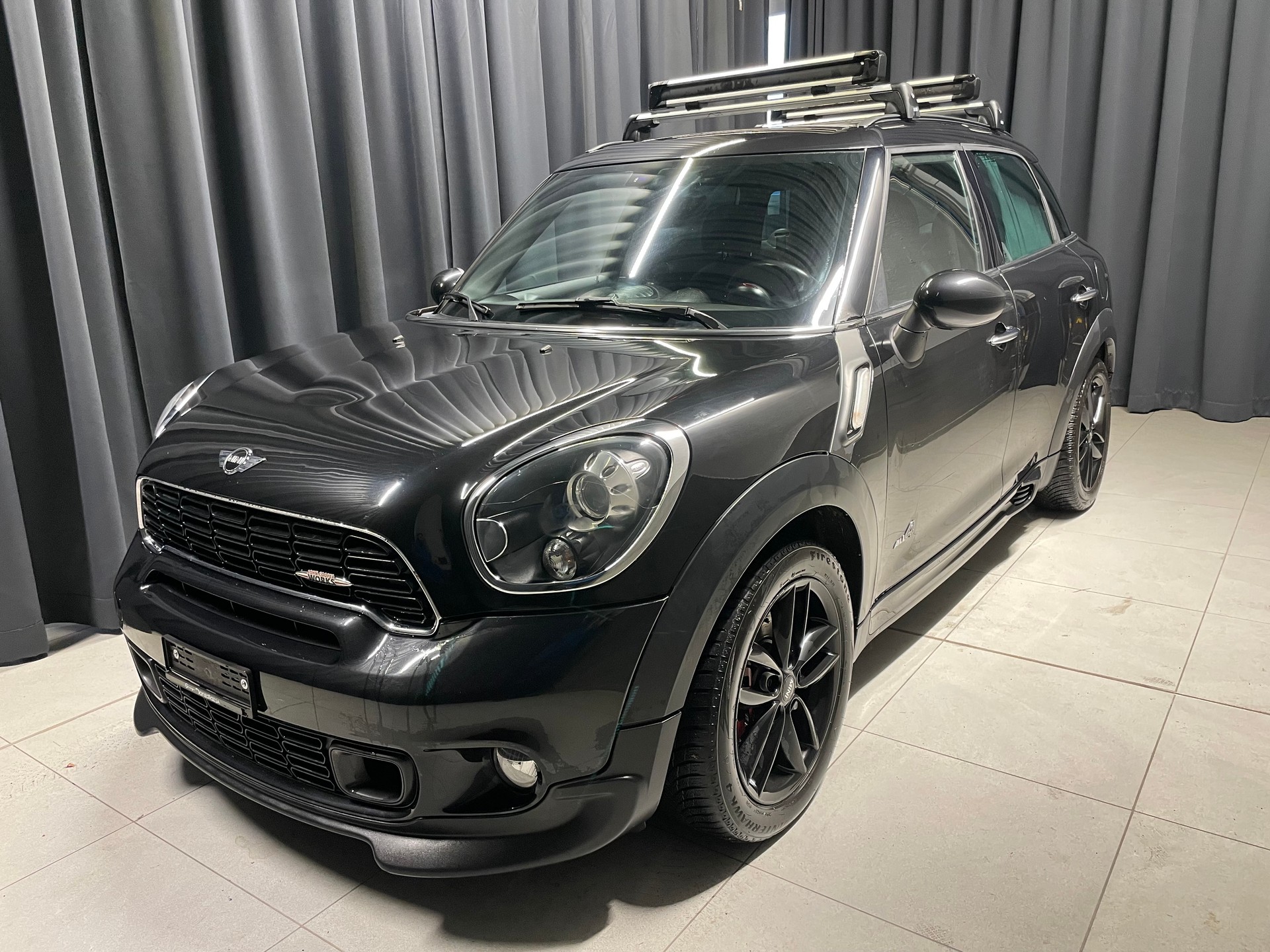 MINI Countryman John Cooper Works ALL4 Snowhill Steptr. (41)-showroom-element-2
