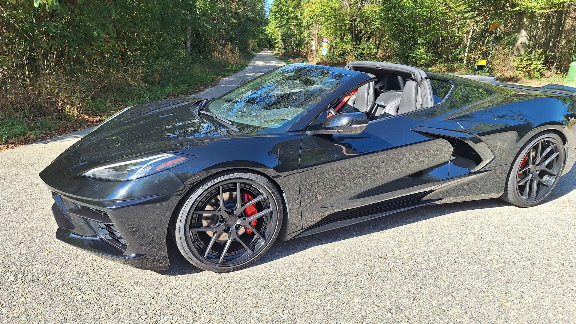 CHEVROLET C8 Stingray-image-2