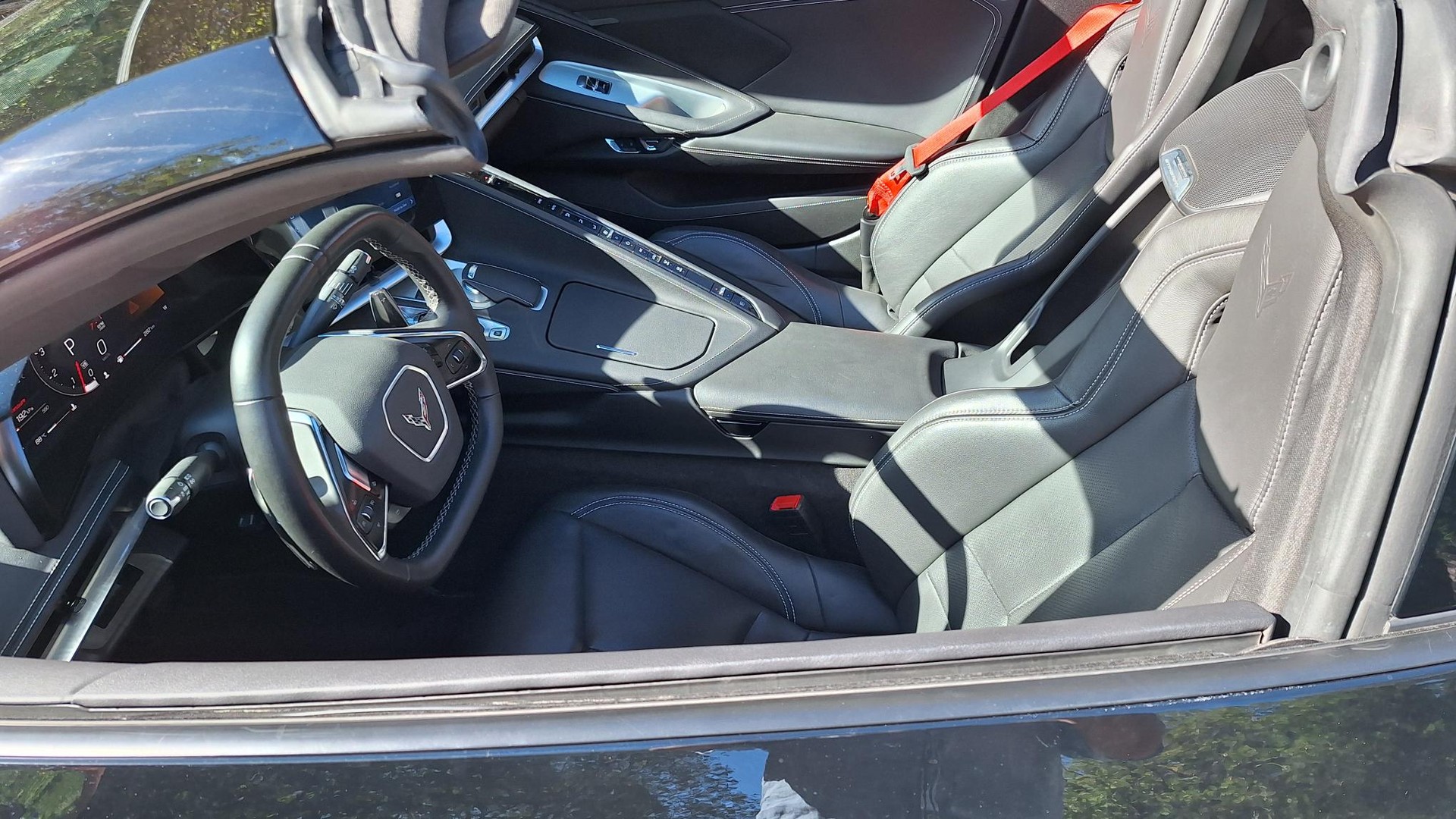 CHEVROLET C8 Stingray-image-3